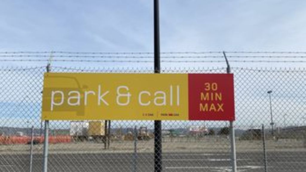 Oakland Airport Park And Call Service 