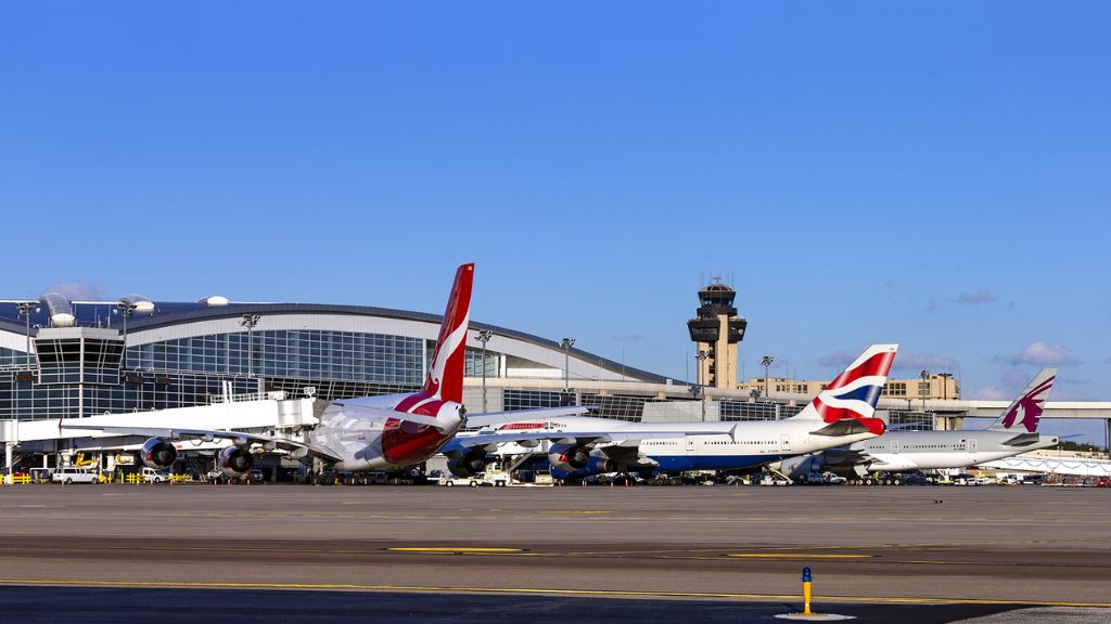 Emirates Airlines Dallas Fort Worth International Airport - DFW Terminal