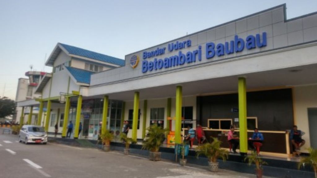 Betoambari Airport