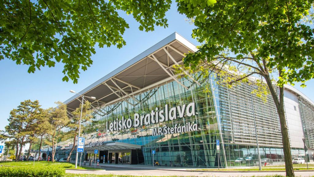 Air Cairo Bratislava Airport – BTS Terminal