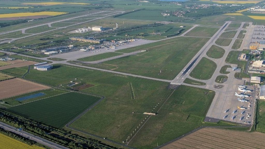 Air Cairo Leipzig/Halle Airport – LEJ Terminal
