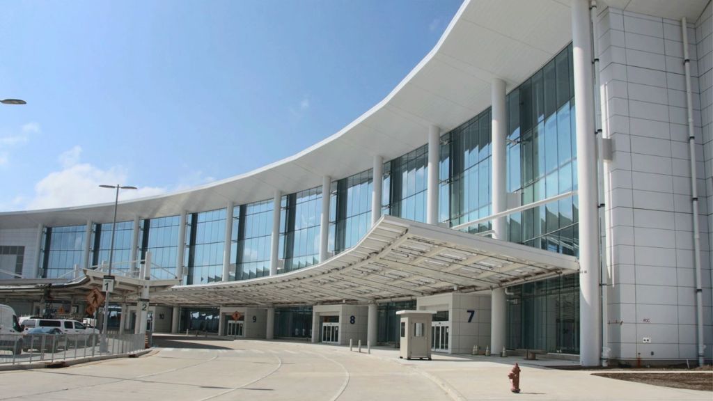 Louis Armstrong New Orleans Airport