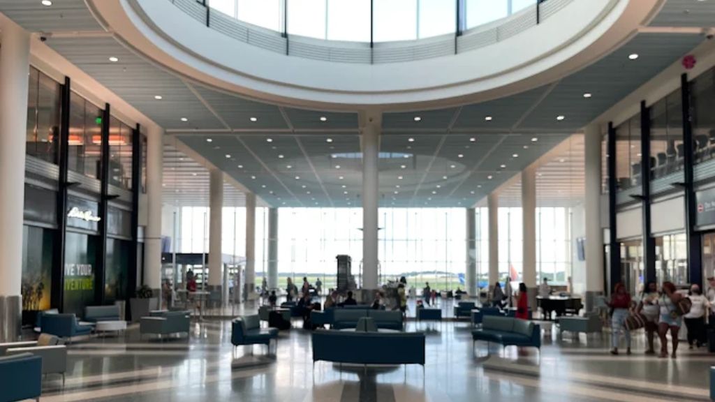 Frontier Airlines CHS Terminal – Charleston International Airport