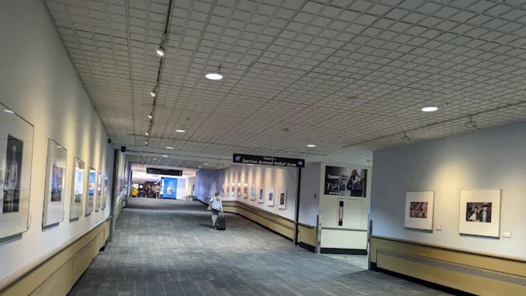 Frontier Airlines CLE Terminal – Cleveland Hopkins International Airport