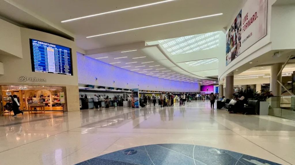 Frontier Airlines CMH Terminal – John Glenn Columbus International Airport