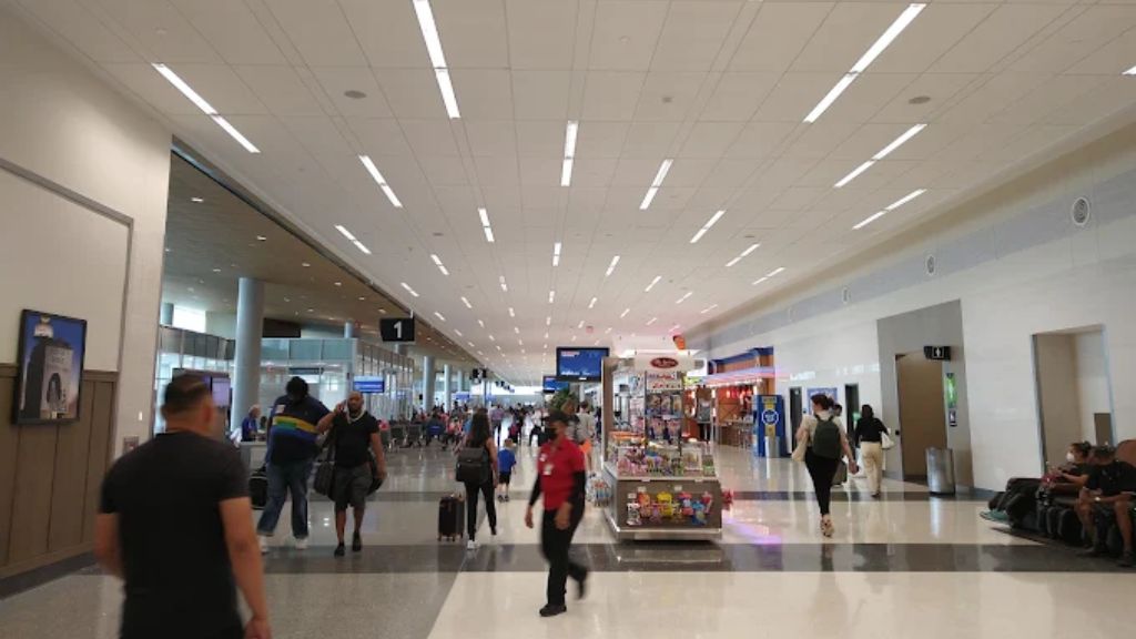 Frontier Airlines HOU Terminal – William P. Hobby Airport