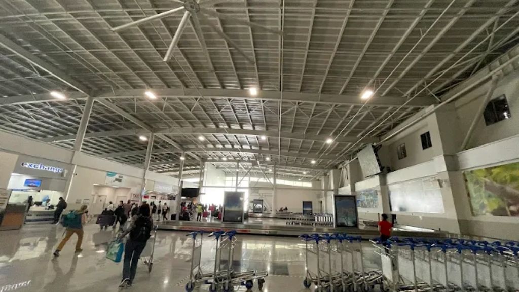 Frontier Airlines LIR Terminal – Daniel Oduber Quiros Airport