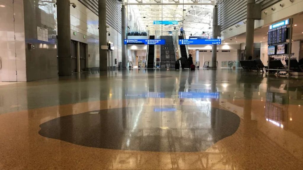 Breeze Airways FLL Terminal – Fort Lauderdale-Hollywood Airport