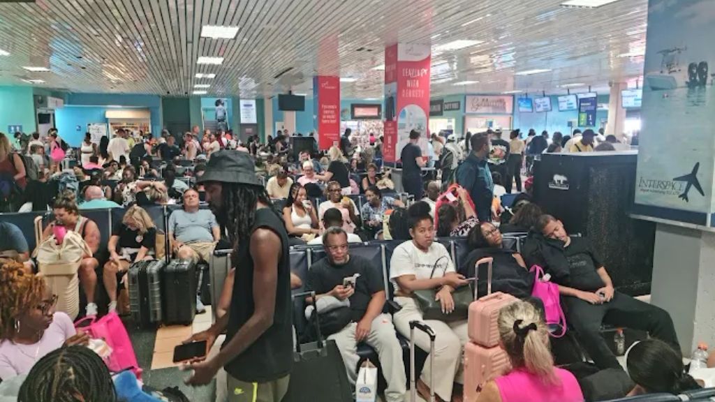 Sun Country PLS Terminal