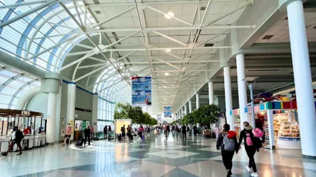 Air Canada CLT Terminal