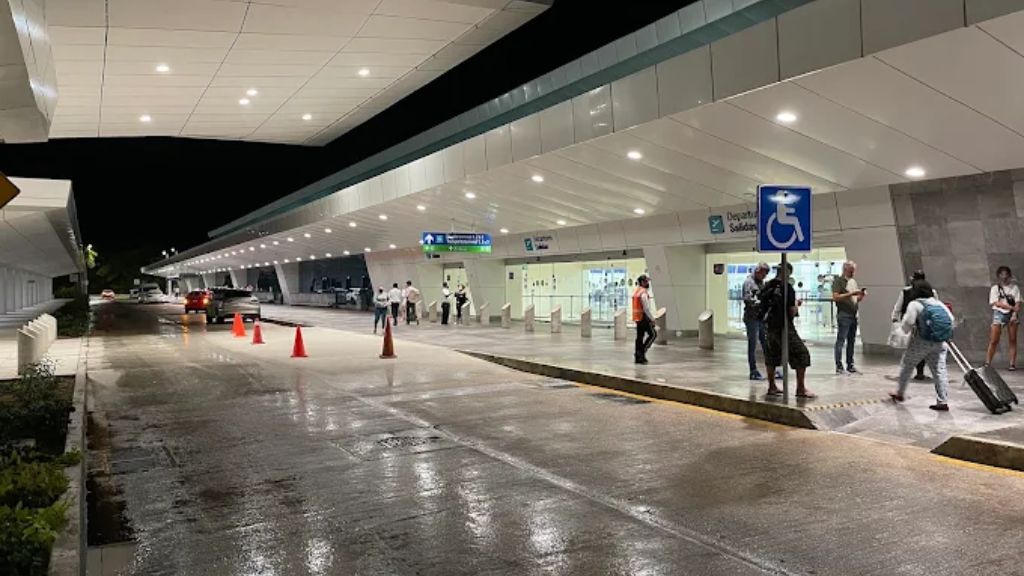Alaska Airlines CUN Terminal