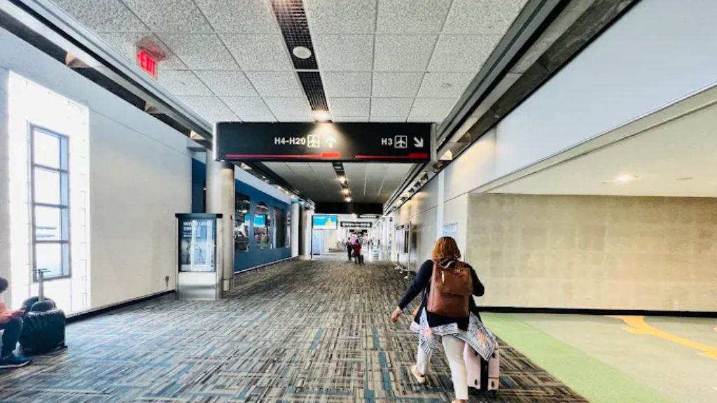 Alaska Airlines MIA Terminal