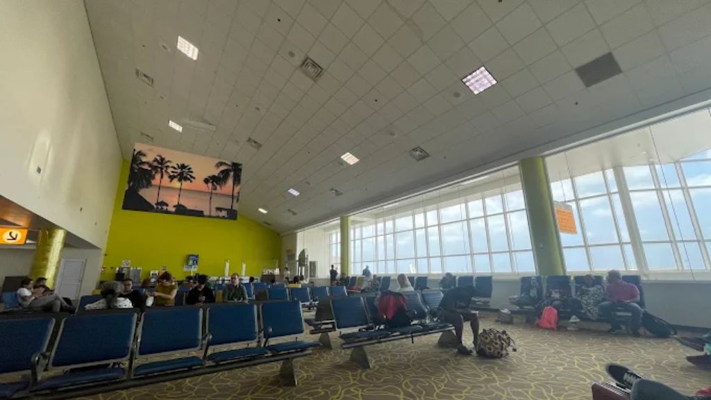 British Airways AUA Terminal