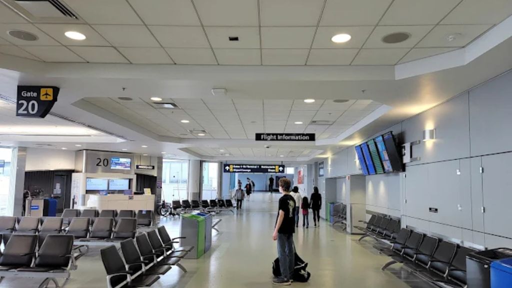 Viva Aerobus OAK Terminal