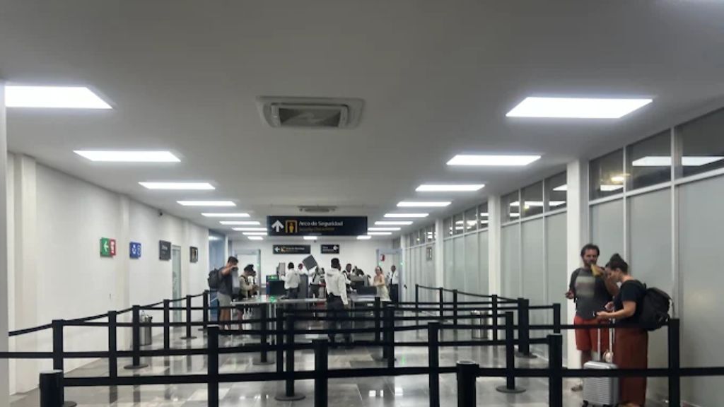 Viva Aerobus PXM Terminal