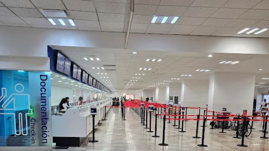Viva Aerobus ZIH Terminal