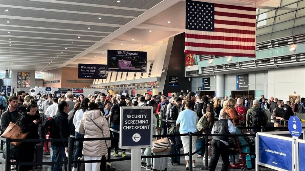 Logan Security Wait Times and Security Checkpoints