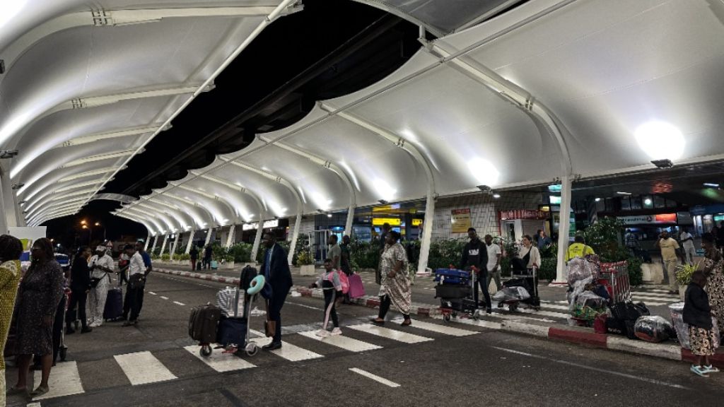 Mauritania Airlines LBV Terminal