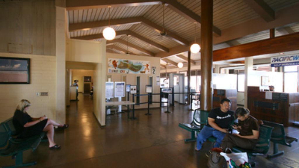 Mokulele Airlines MKK Terminal