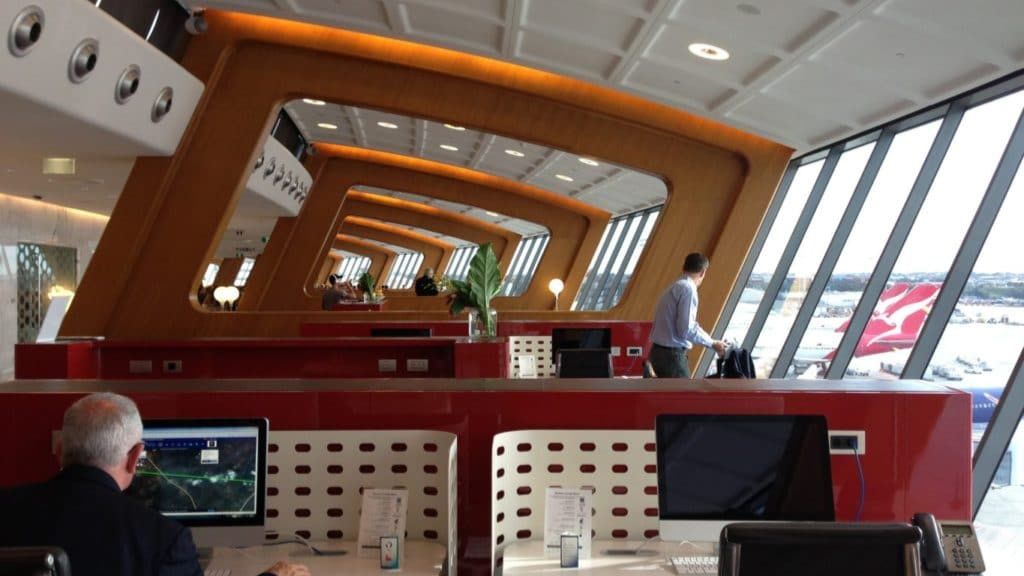 Guide How to Access the Lounges