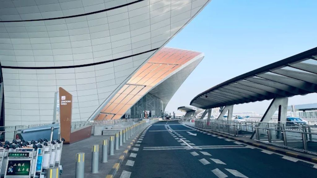 Hong Kong Airlines PKX Terminal