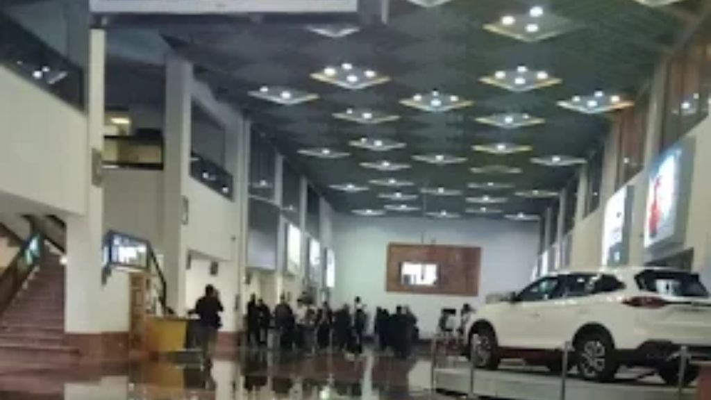 Mahan Air BXR Terminal