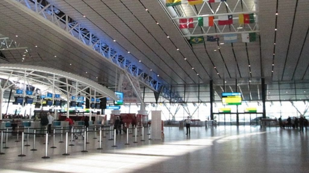 TAAG Angola Airlines DUR Terminal