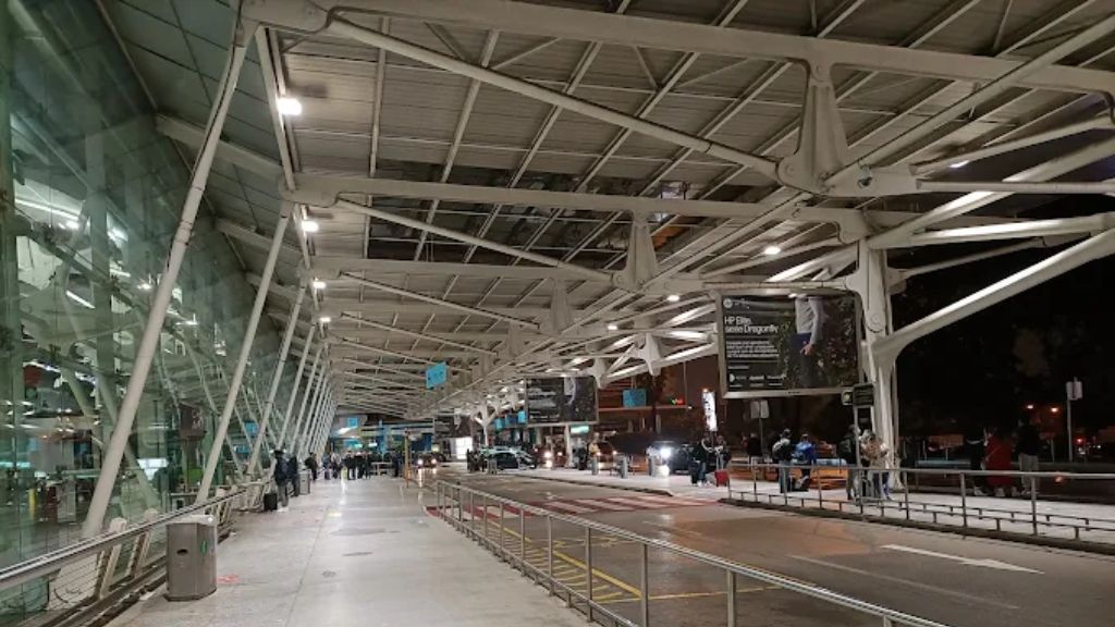 TAAG Angola Airlines LIS Terminal