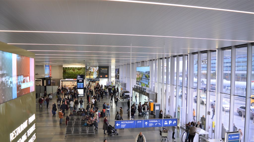 Tailwind Airlines PRG Terminal