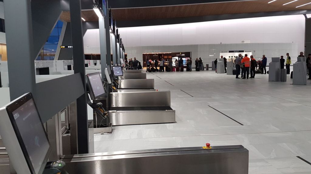 Widerøe Airlines ALF Terminal – Alta Airport
