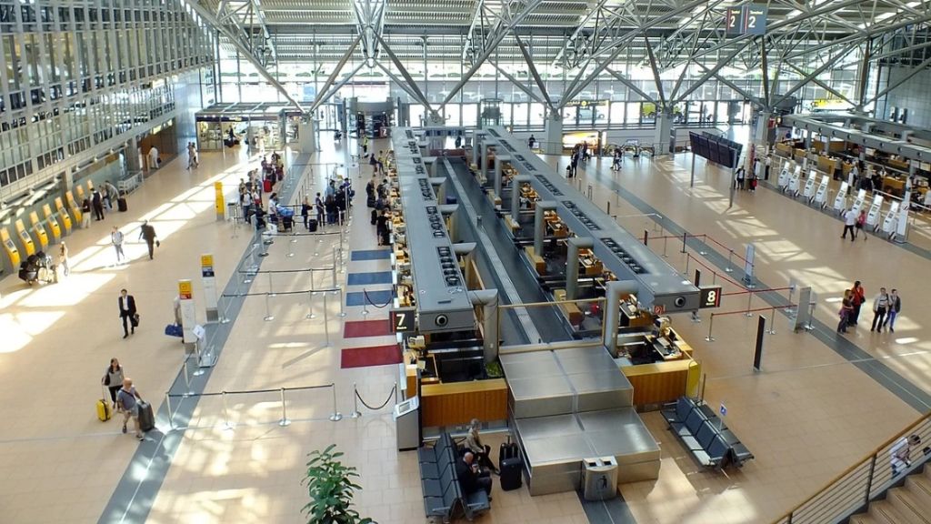 Widerøe Airlines HAM Terminal